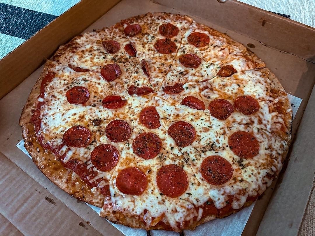 Whole pizza at Padrino