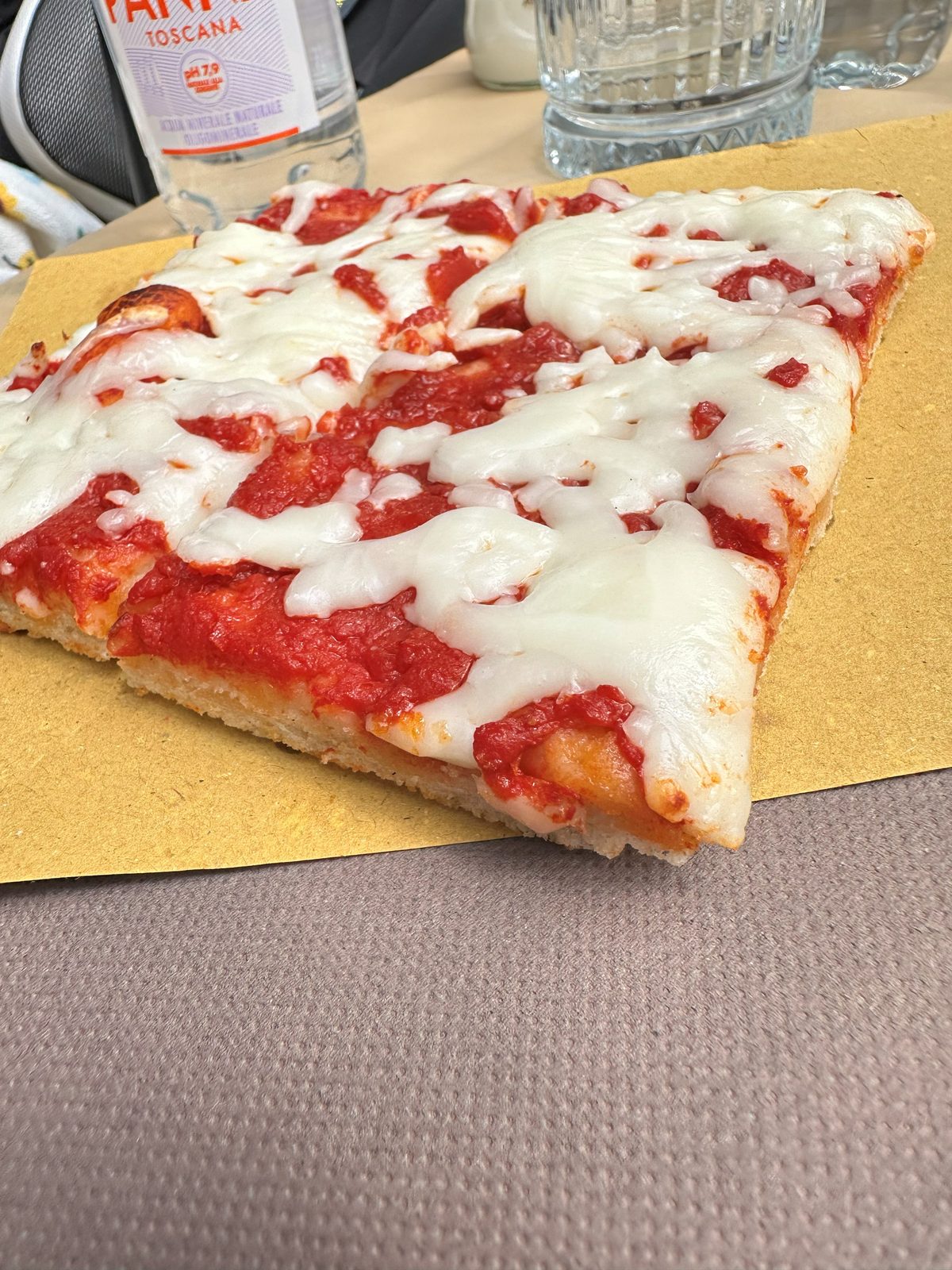 The same slices seen from the side, showing the depth of the baked base, Panificio Sclavi