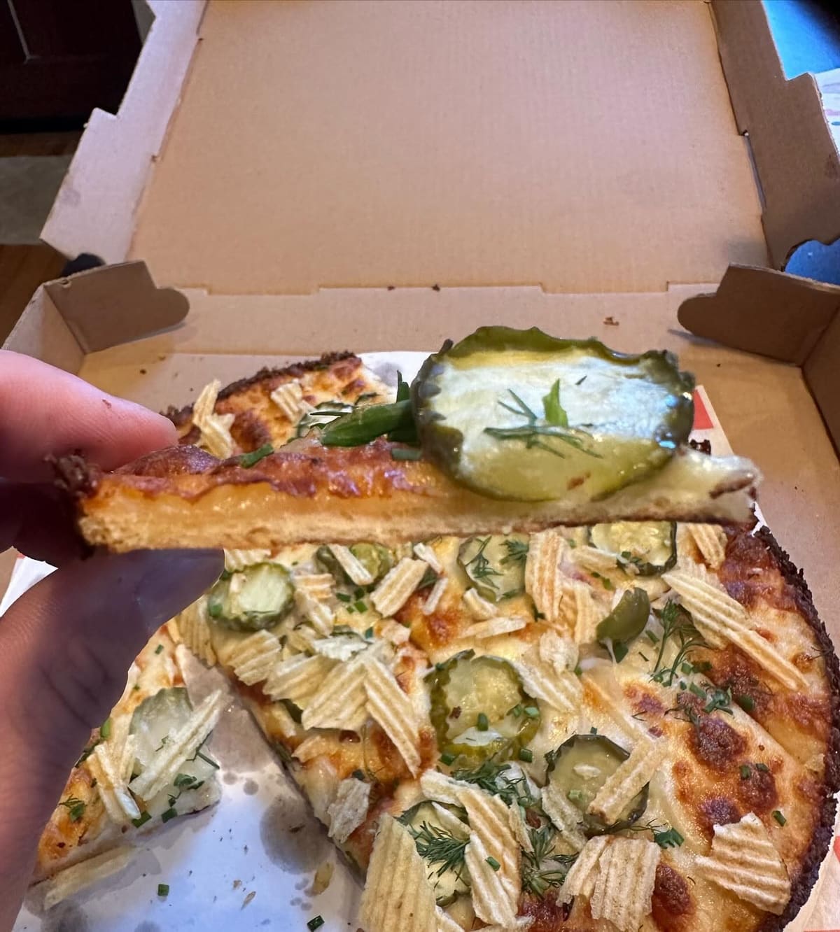 Side profile of the pizza crust at Wayfarer Pizza