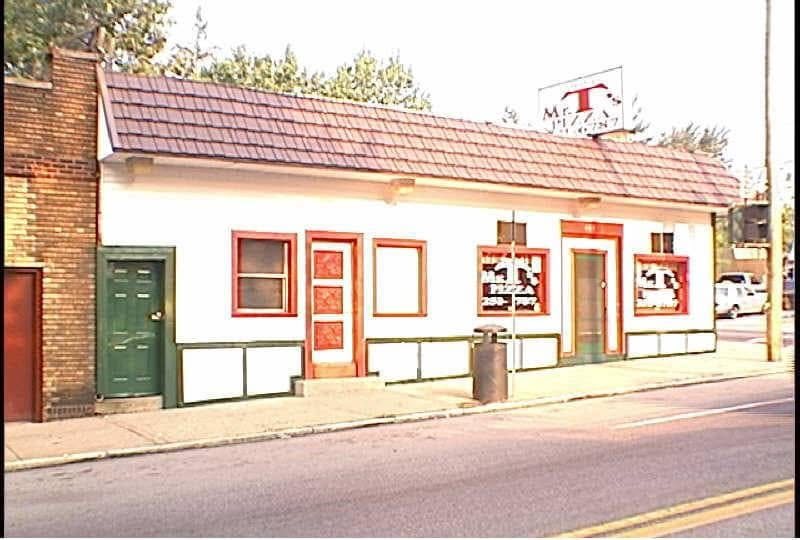 Mr T's Pizza storefront in Cincinnati